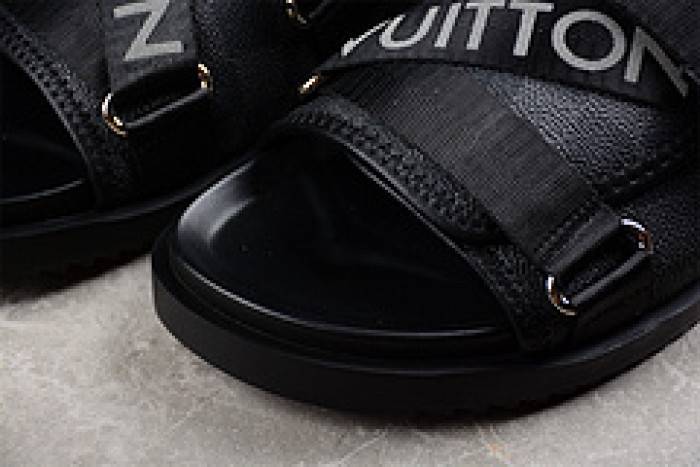 Loui Vuitto SLIPPERS