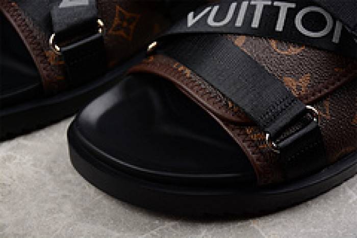 Loui Vuitto SLIPPERS