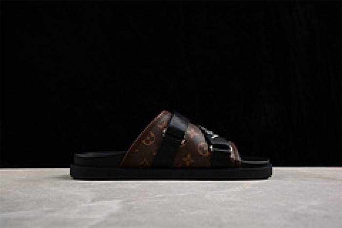 Loui Vuitto SLIPPERS