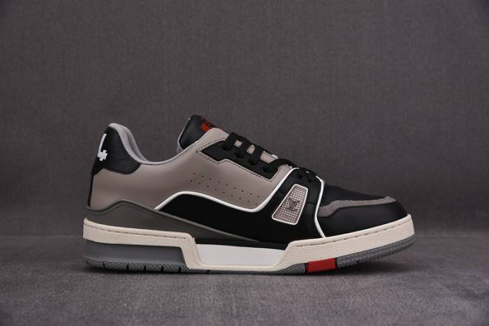LOUI VUITTO SNEAKER