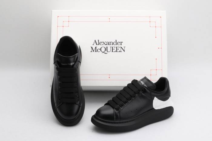 MQ Sneakers