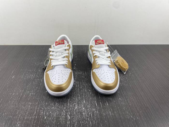 Air Jordan 1 Low SE “Year of the Dragon”FQ6593-100