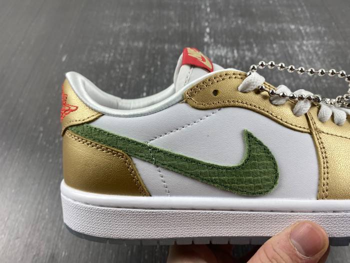 Air Jordan 1 Low SE “Year of the Dragon”FQ6593-100