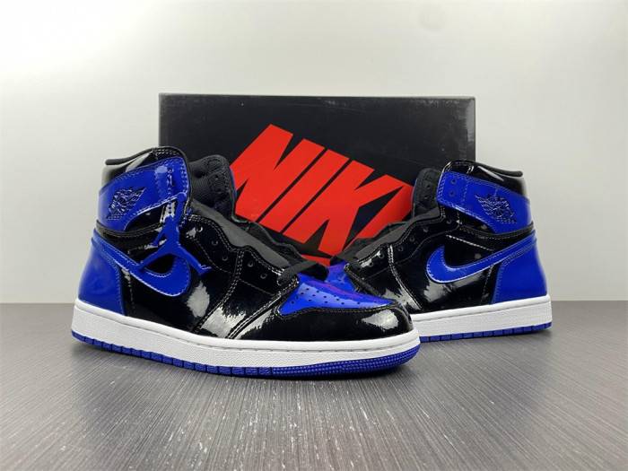 Air Jordan 1 High OG ‘Royal Patent’