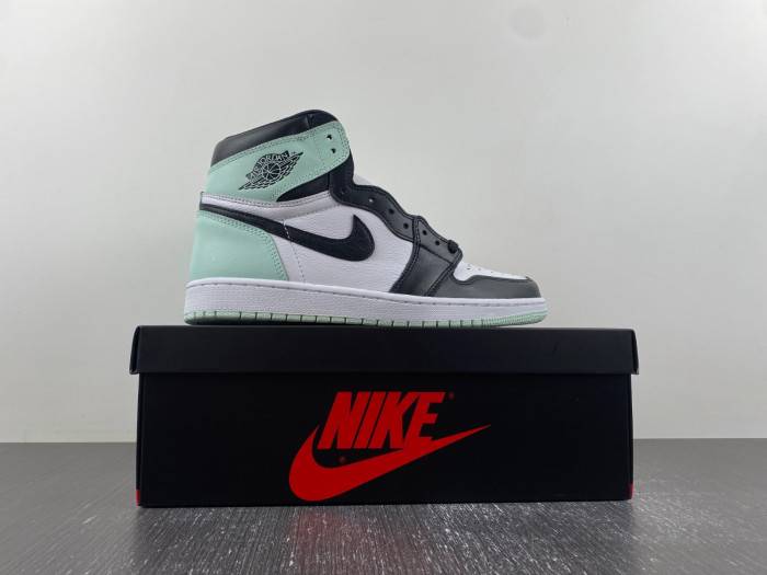 AIR JORDAN 1 RETRO HIGH OG NRG AJ1 861428 100
