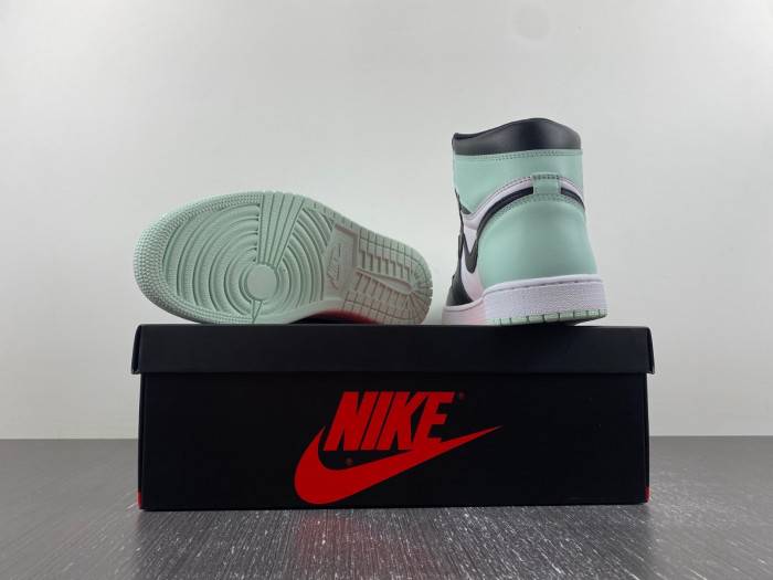 AIR JORDAN 1 RETRO HIGH OG NRG AJ1 861428 100