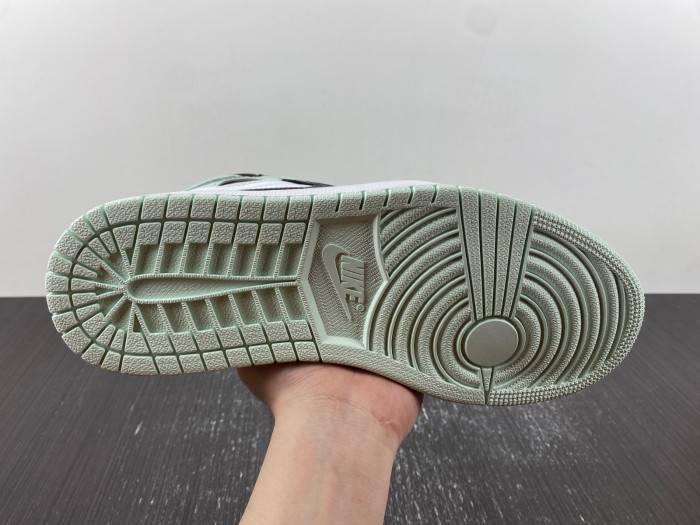 AIR JORDAN 1 RETRO HIGH OG NRG AJ1 861428 100