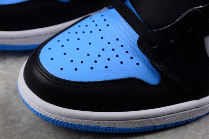 Air Jordan 1 High OG “UNC Toe” DZ5485-400