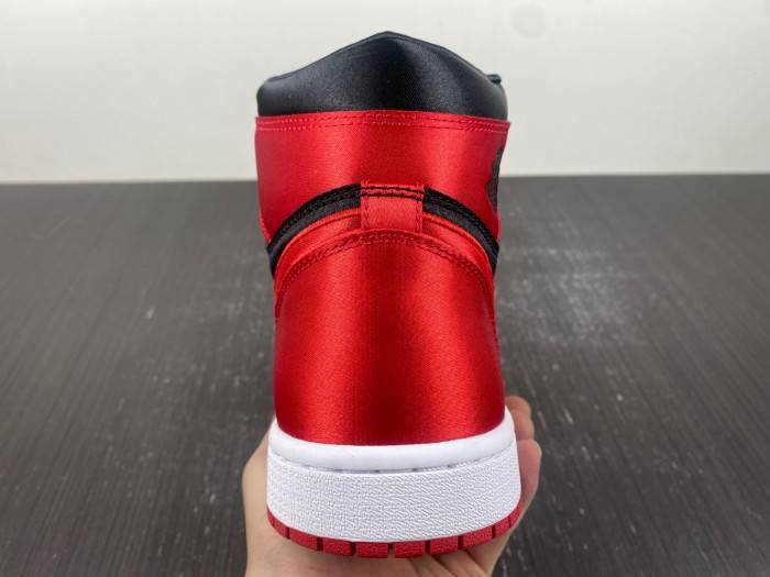 Air Jordan 1 High OG WMNS “Satin Bred”FD4810-061