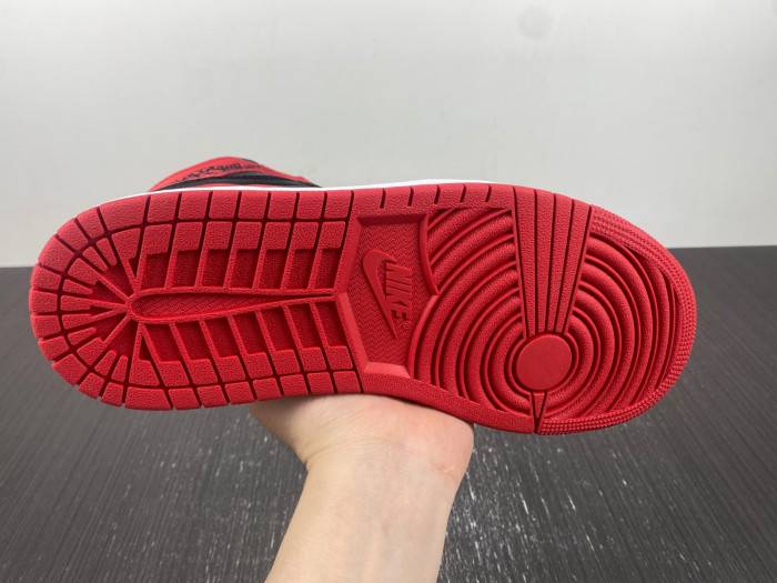 Air Jordan 1 High OG WMNS “Satin Bred”FD4810-061