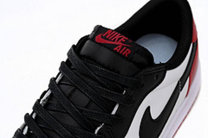 Air Jordan 1 Low OG Black Toe CZ0790-106