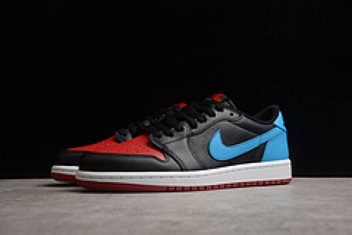 Air Jordan 1 Low OG WMNS UNC to Chicago CZ0775-046