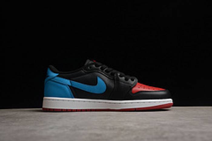 Air Jordan 1 Low OG WMNS UNC to Chicago CZ0775-046