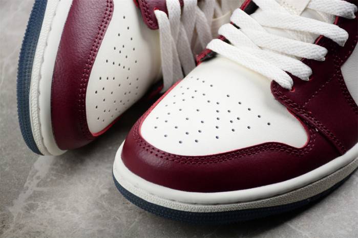 Air Jordan 1 Low SE “Year of the Dragon”FJ5735-100