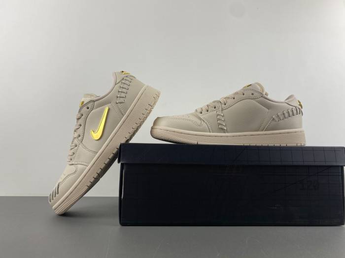 Air Jordan 1 Low WMNS “Method of Make” FN5032-200