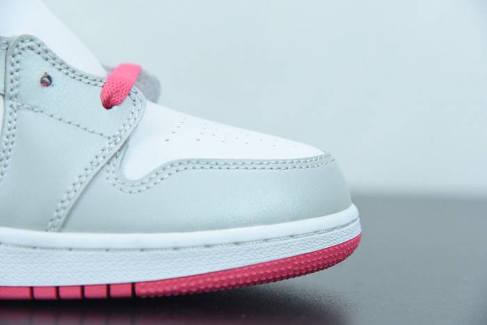Air Jordan 1 Mid GS ‘Platinum Pink’ – 555112-109