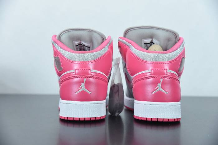 Air Jordan 1 Mid GS ‘Platinum Pink’ – 555112-109