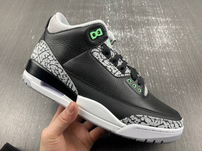 Air Jordan 3 “Green Glow CT8532-031