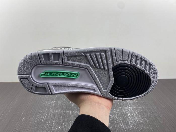 Air Jordan 3 “Green Glow CT8532-031
