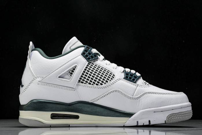 Air Jordan 4 Retro “Oxidized Green” FQ8138-103