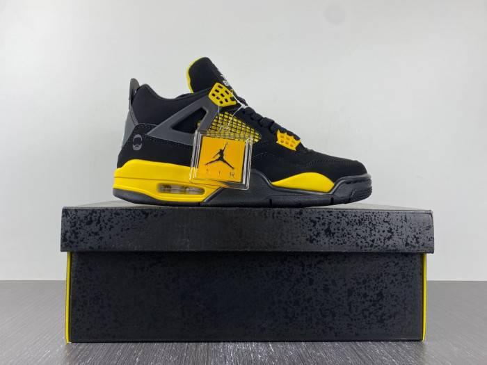 Air Jordan 4 Thunder 2023