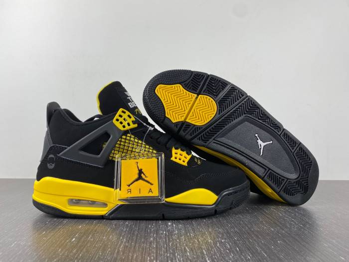 Air Jordan 4 Thunder 2023