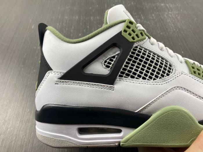 Air Jordan 4 WMNS “Oil Green” AQ9129-103