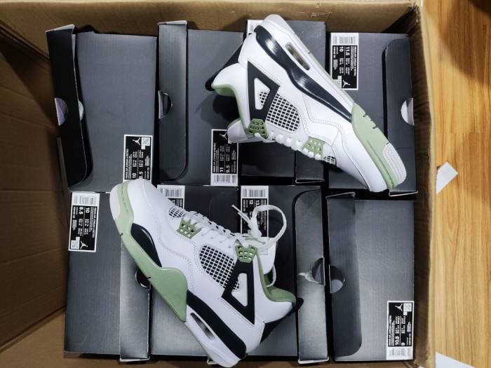 Air Jordan 4 WMNS “Oil Green” AQ9129-103