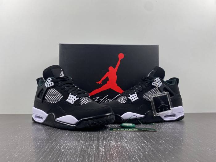 Air Jordan 4 “White Thunder”FQ8138-001