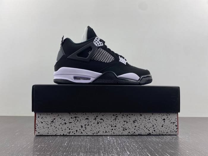 Air Jordan 4 “White Thunder”FQ8138-001