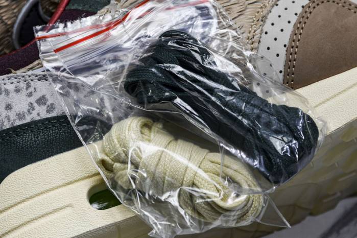 Air Max 1 ’87 Luxe University of Oregon PE 2024 HQ2639-100