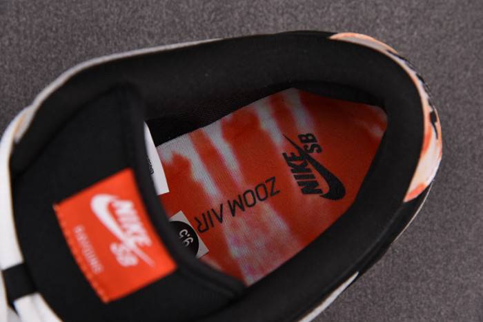 Dunk SB Low ‘Tie-Dye Raygun – Black’ – Nike – BQ6832-001