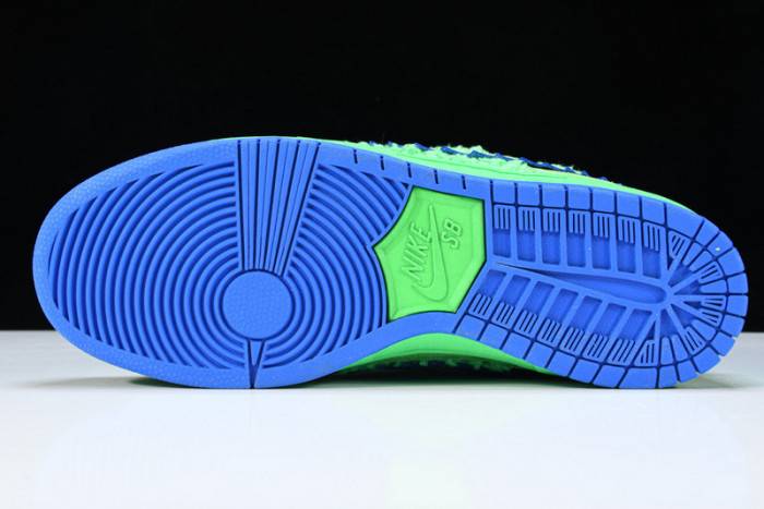 Grateful Dead x Nike SB Dunk Low “Green Bear” CJ5378-300