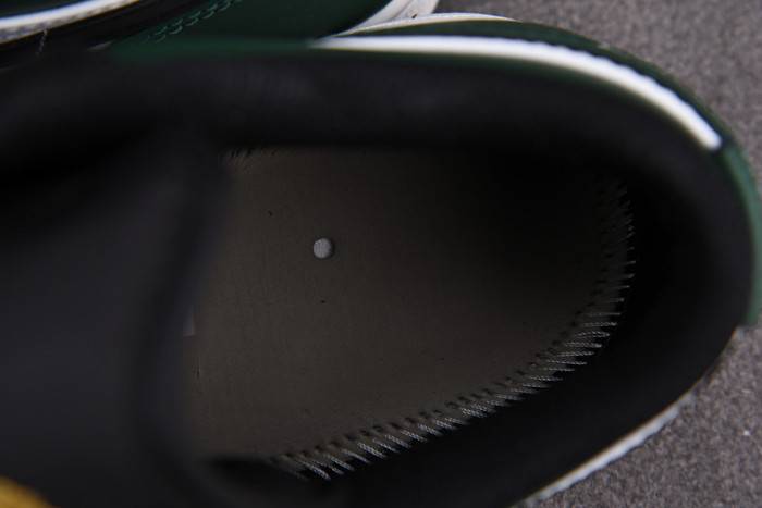 Jordan 1 Low Green Toe 553558-371