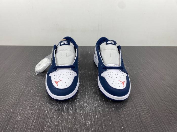 Jordan 1 Low SB Midnight Navy CJ7891-400