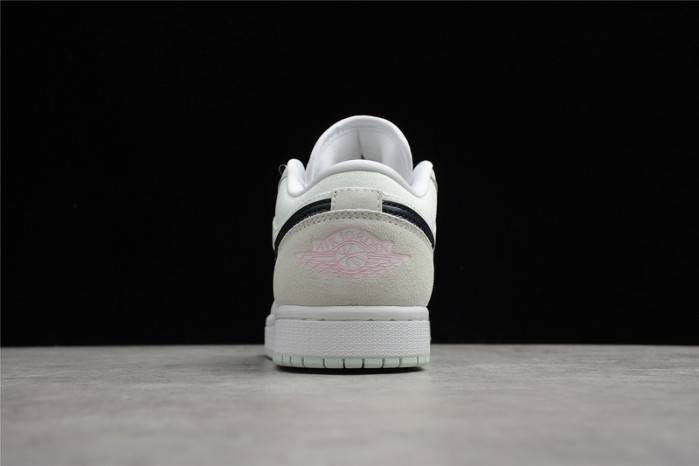 Jordan 1 Low Se Barely Green (W) CZ0776-300