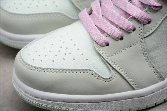 Jordan 1 Low Se Barely Green (W) CZ0776-300