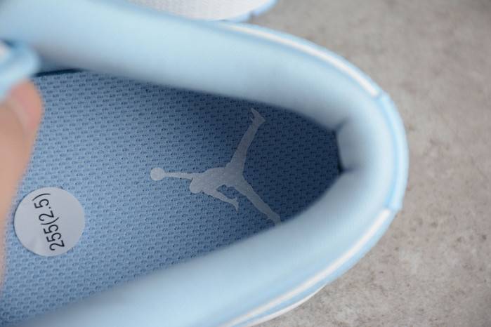 Jordan 1 Low White Ice Blue (Women’s) DC0774-141