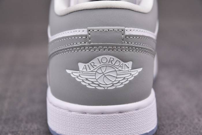 Jordan 1 Low Wolf Grey (W) – DC0774-105