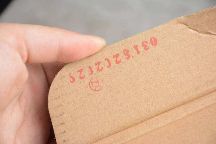 Jordan 1 Mid Light Smoke Grey – 554724-092