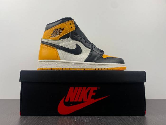Jordan 1 Retro High OG Taxi 555088-711
