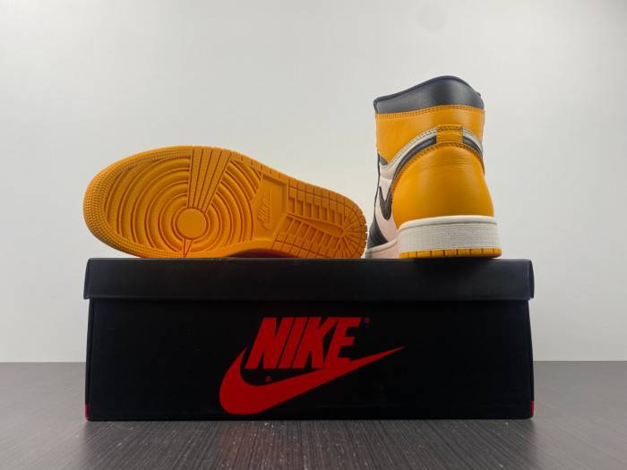 Jordan 1 Retro High OG Taxi 555088-711