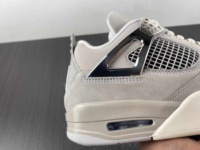 Jordan 4 Retro Frozen Moments AQ9129-001