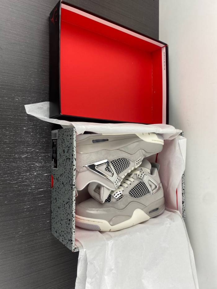 Jordan 4 Retro Frozen Moments AQ9129-001