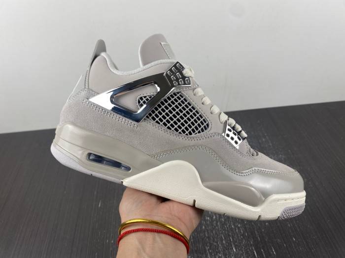 Jordan 4 Retro Frozen Moments AQ9129-001