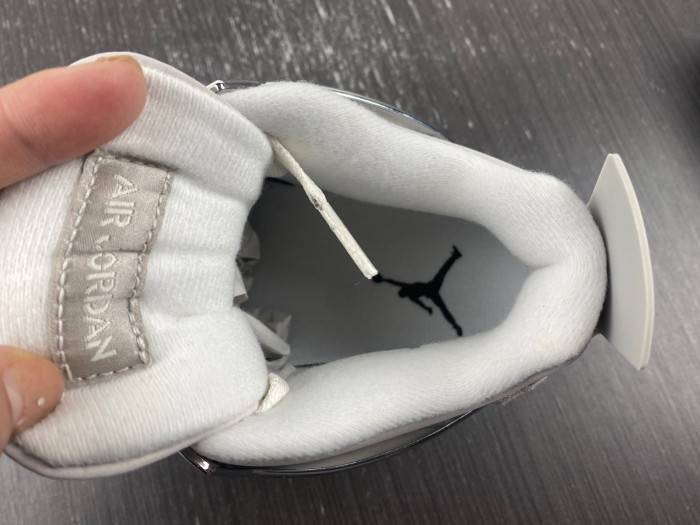 Jordan 4 Retro Frozen Moments AQ9129-001