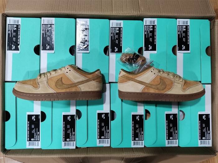 NIKE SB DUNK LOW WHEAT (2017) 883232-700