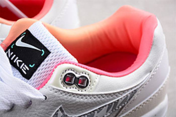 Nike Air Max 1 Unlock Your Space FN0608-101