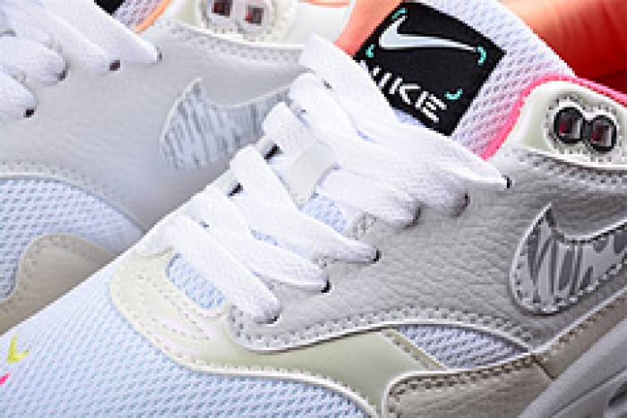 Nike Air Max 1 Unlock Your Space FN0608-101