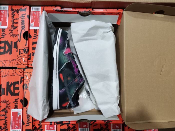 Nike Dunk Low Graffiti DM0108-002